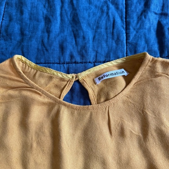 Reformation Top Crew Neck Yellow Mustard Blouse Size Small - Picture 4 of 9